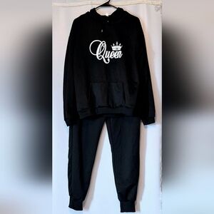 "QUEEN" Women's M Graphic Sleek Black Pullover Hoodie W/ Matching Joggers